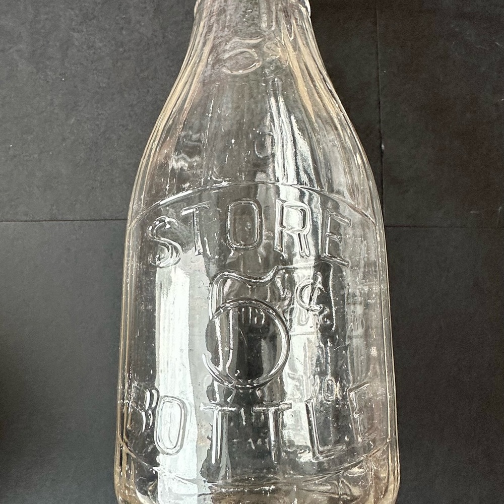 Vintage One Quart Glass Milk Bottle - Picture 3 of 5